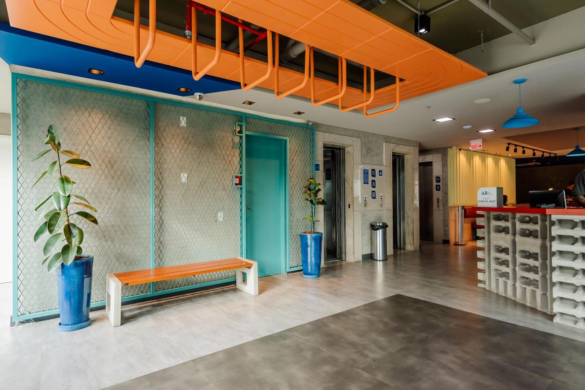 Ibis Budget Hotel 2*
