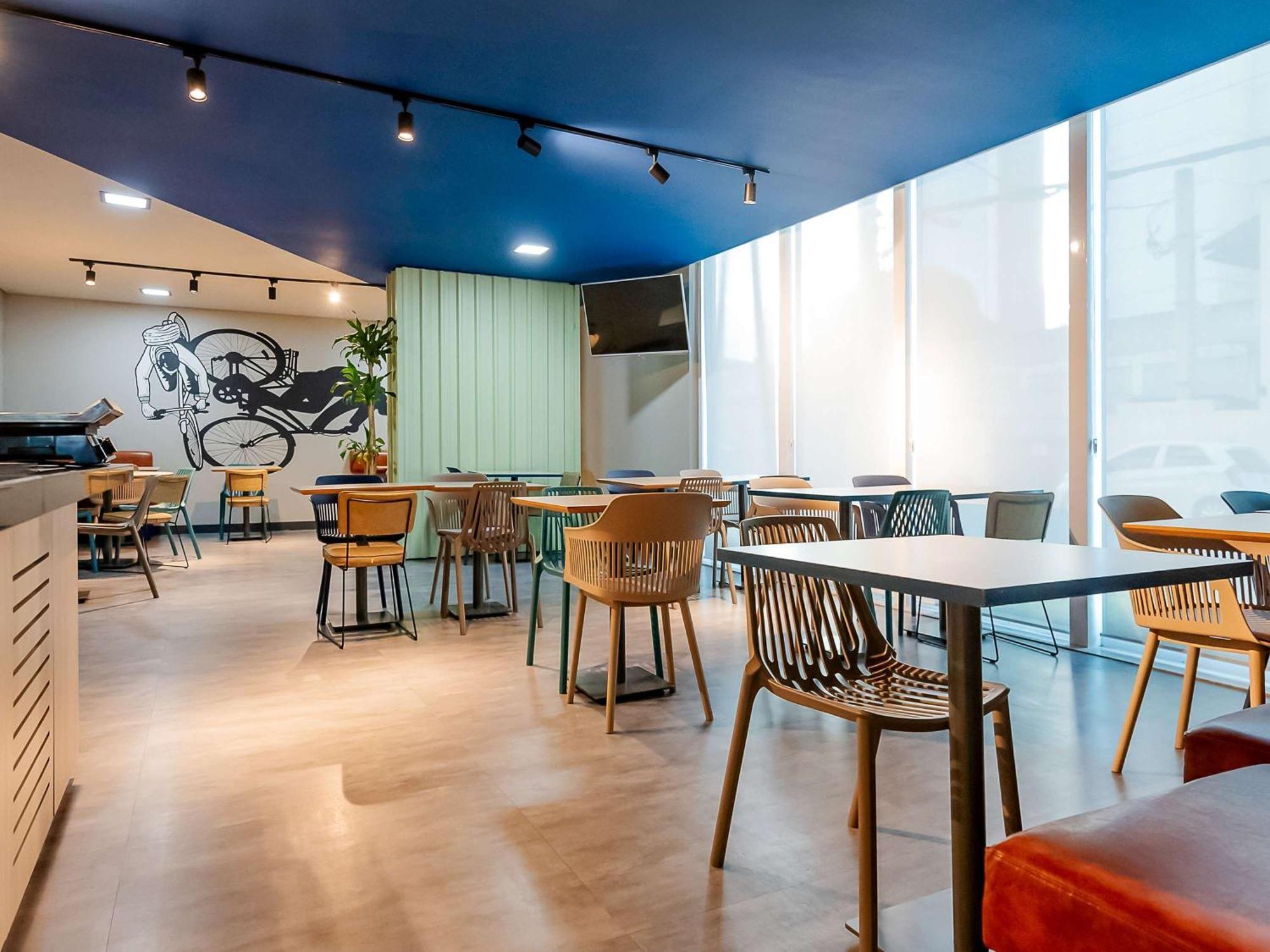 Ibis Budget Hotel 2*